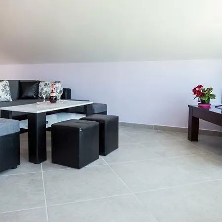 Apartament Dorothea Potos